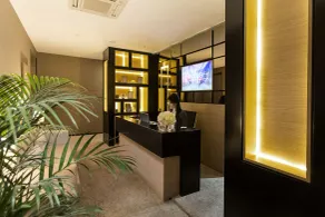 Dominic Smart & Luxury Suites - Republic Square - Reception