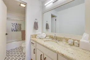 Ski-in/Ski-Out Brian Head Condo w/ Hot Tub Access! - Casa de banho