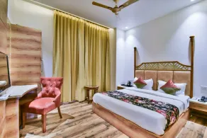 Hotel RV Golden A Few Steps from Golden Temple - Room