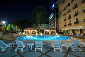 LOTTE City Hotels Tashkent Palace - Pool