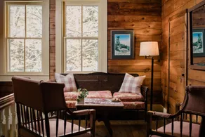 The Mast Farm Inn - Sittområde i lobbyn
