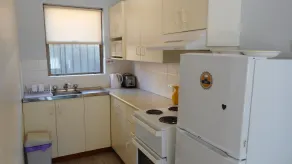 Dunbar Court U 45 Memorial Ave SWR - Cuisine privée