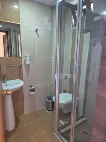 Dinara Apart Hotel - Baño
