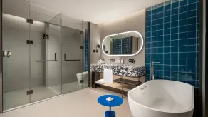 Holiday Inn Shanghai Pudong Airport, an IHG Hotel - Bathroom