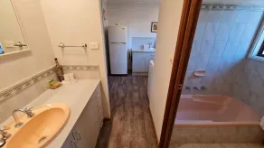 Barossa Country Cottages - Bathroom