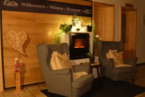 Hotel-Gasthof Zur Rose - Interior entrance