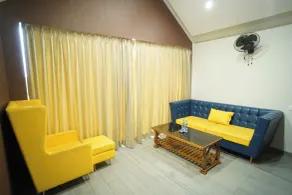 Riviera Resort and Hotel - Living area