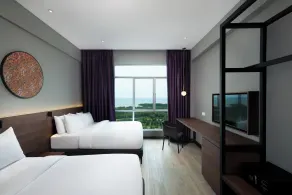 Quest Hotel Midport Port Dickson - Room