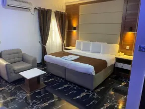 Presken Hotel Castle, Opebi Lagos - Room
