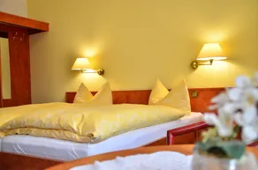 DM Hotels & Apartments - Hotel Deutsches Haus - Habitación