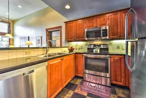 Ski-in/ski-out Solitude Resort Condo w/ Mtn Views! - Interiør