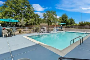 Comfort Inn Elizabeth City near University - Pool