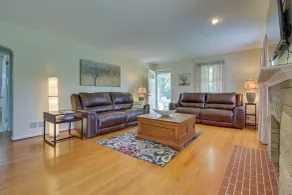 Home w/ Hot Tub + Deck ~ 3 Mi to Ark Encounter! - Interiør