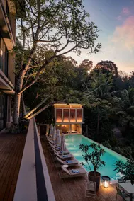 NiiRA - Pool