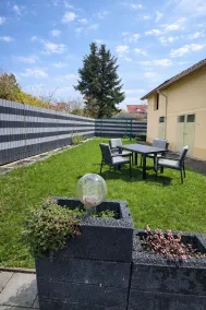 Frankfurt Airport view apartments - Restaurang utomhus