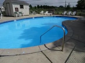 Amish Country Motel - Piscine