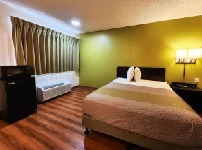 Motel 6-Baytown, TX - Baytown East - Room