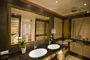 Mokni's Palais Hotel & SPA - Bathroom
