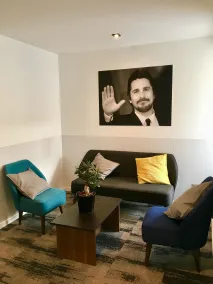 Brit Hotel Martigues Nord - Coin salon dans le hall
