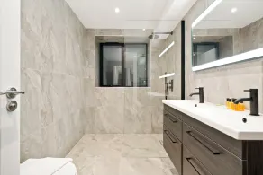 Executive 1 & 2 Bed Apartments in heart of London FREE WIFI by City Stay Aparts London - Badeværelse