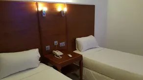 Golden Gate Hotel - Room
