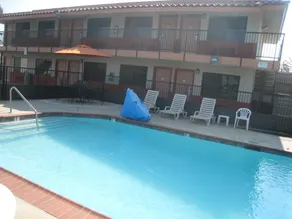 Motel 8 Maricopa - Pool