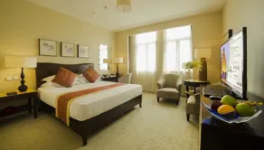 Broadway Mansions Hotel - On the bund - Chambre