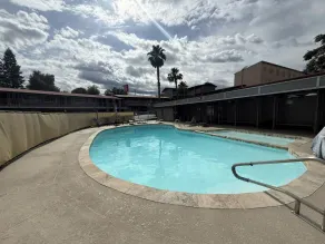 Red Roof Inn Redding - Piscina