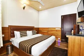 Hotel Divyansh By VRB Hotels - Room