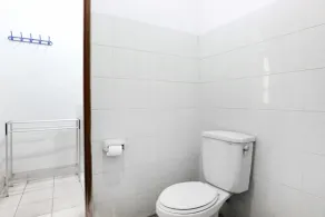 Inada Losmen - Badezimmer
