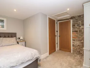 The Cottage - Room