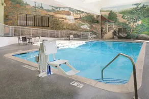 Holiday Inn Hotel & Suites Des Moines-Northwest by IHG - Piscina