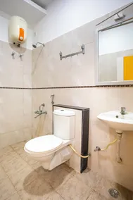 Stayz Inn near Marina Beach - Baño