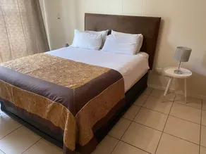 Sandton 77 Grayston Dr - Quarto