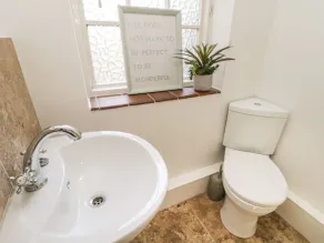 Rorty Crankle - Baño