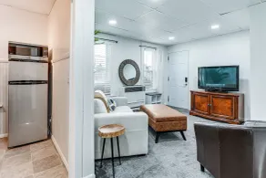 13 Mi to Buffalo: Cozy Apartment in Depew! - Interiør
