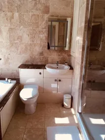 Brass Castle Country House Accommodation - Baño
