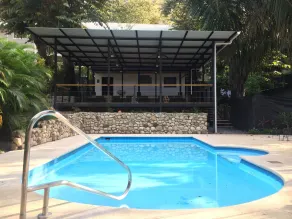 Believe Surf & Yoga Lodge Santa Teresa - Piscine