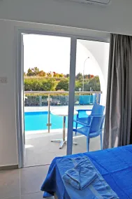 Kaos Hotel Apartments - Ausblick vom Zimmer