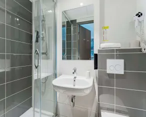 Stars Hôtel Tours Sud Chambray Les Tours - Salle de bain
