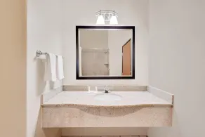 Sonesta Essential Hotels Odessa - Bad