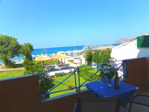 Katerina Seaside Studios - Vue de la chambre