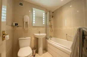 The Minster Hotel - Bathroom