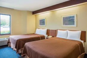 Travelodge by Wyndham Fort Myers Airport - Chambre