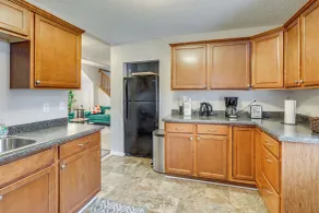 Central Duplex Townhome Close to Twin Cities - Interior