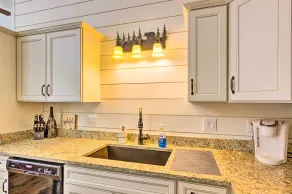 Elegant Sapphire Valley Studio w/ Resort Amenities - Interiør
