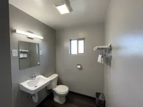 Holiday Motel - Bathroom