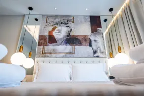 Gate Twenty Two Boutique Hotel - Chambre