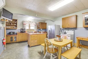Restaurant On-site: North Freedom Apt w/ Yard! - Innenbereich