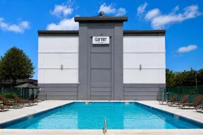 Garner Hotel Glen Burnie BWI Airport Area by IHG - Piscine